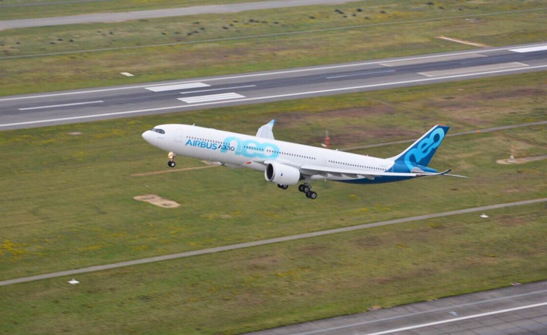 Pictures A330neo Takes Off On Maiden Flight