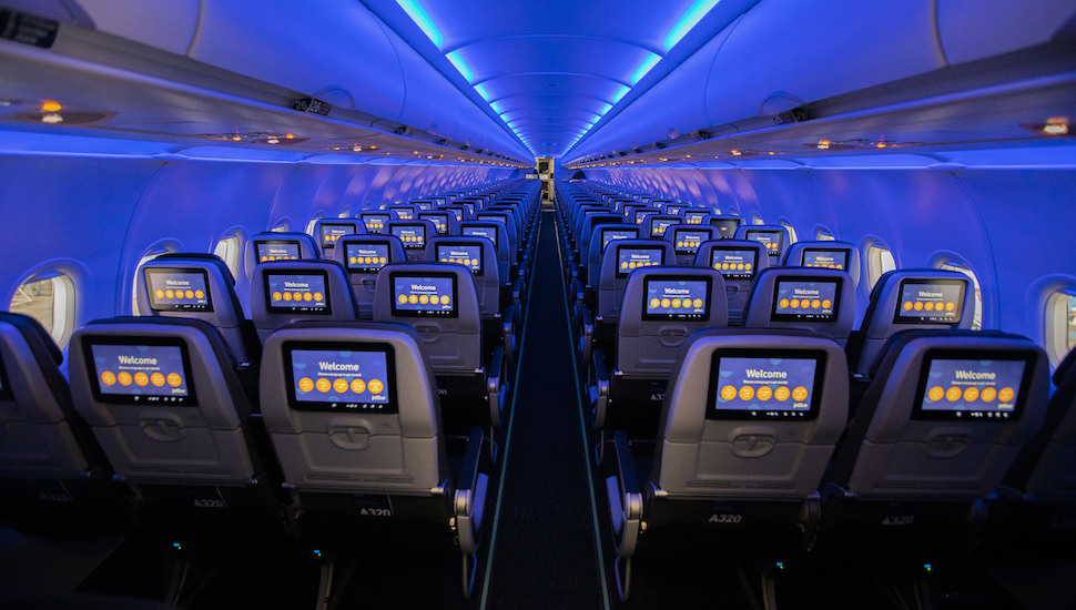 PICTURES: JetBlue unveils second phase of A320 cabin restyling