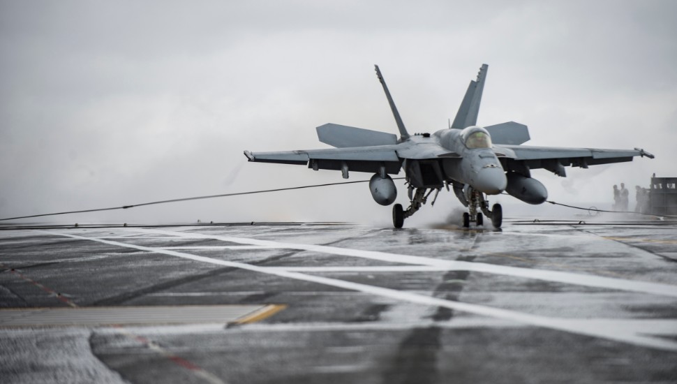 ANALYSIS: Super Hornets find place in stealth fighter generation